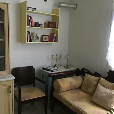 Traditional Maisonette Holiday home *